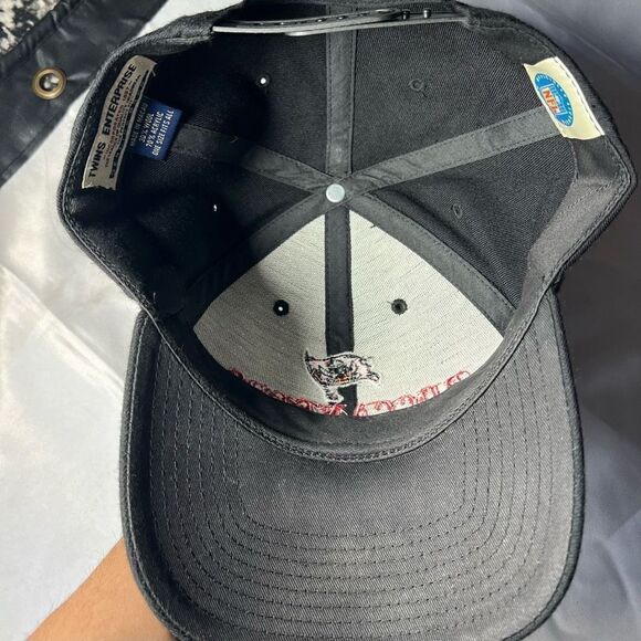 Twins Enterprise NFL Tampa Bay Buccaneers Cap - Picture 2 of 4
